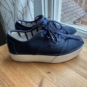 Toms Cordones Boardwalk blue canvas platform sneakers 7 casual shoes